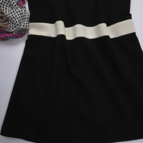 Milly Black Dress with Cream Accents and Gold Buttons Sz L - Picture 10 of 10